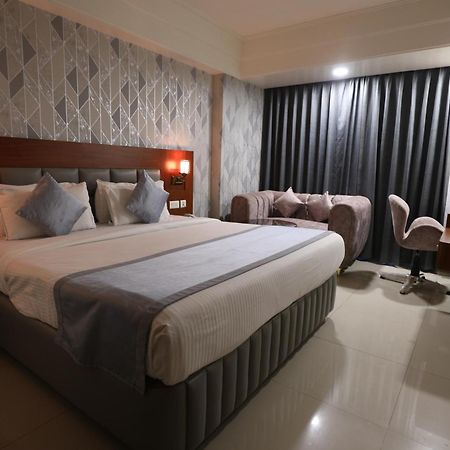 Eastin Hotels Гайдарабад Екстер'єр фото