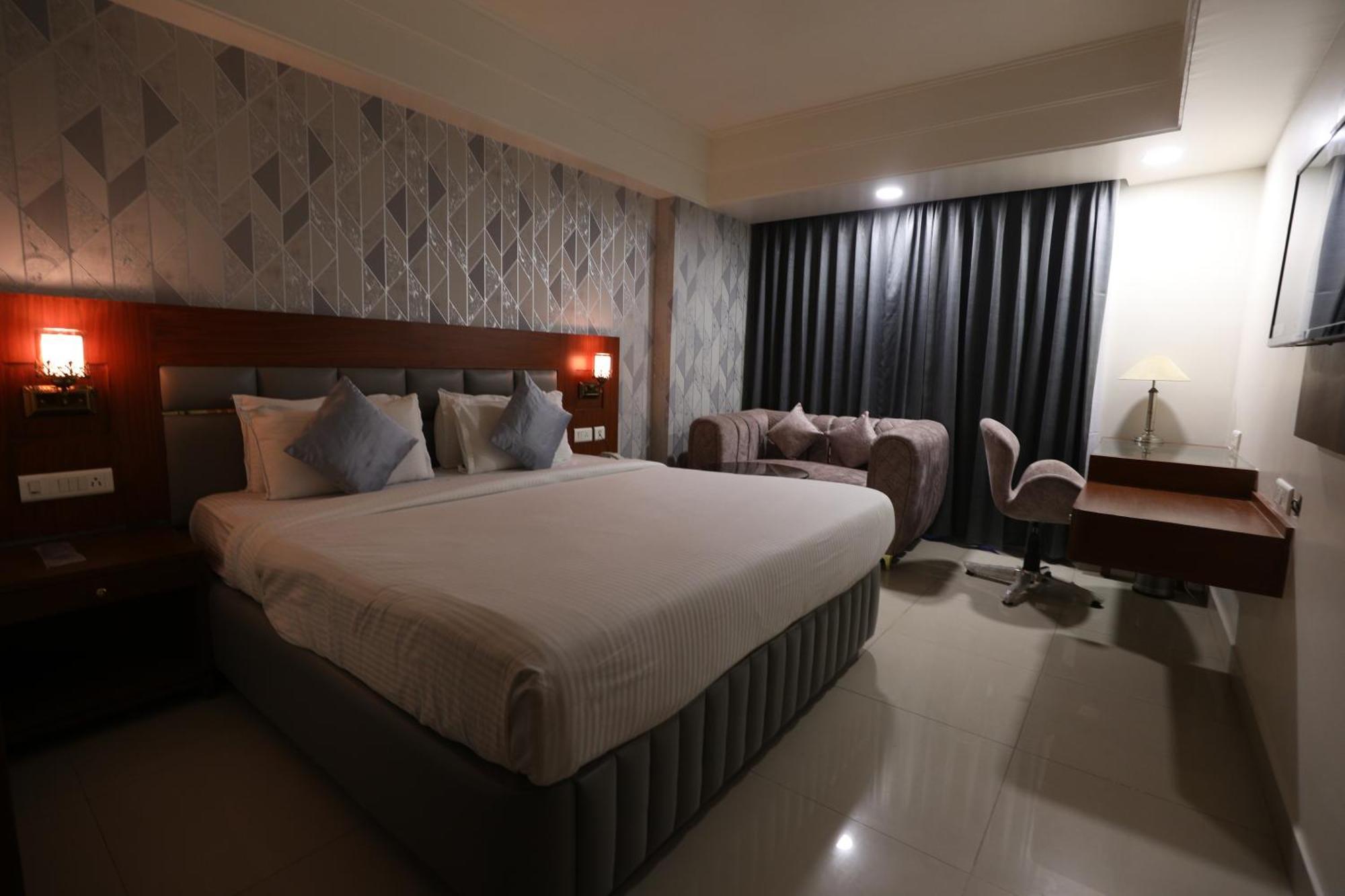 Eastin Hotels Гайдарабад Екстер'єр фото